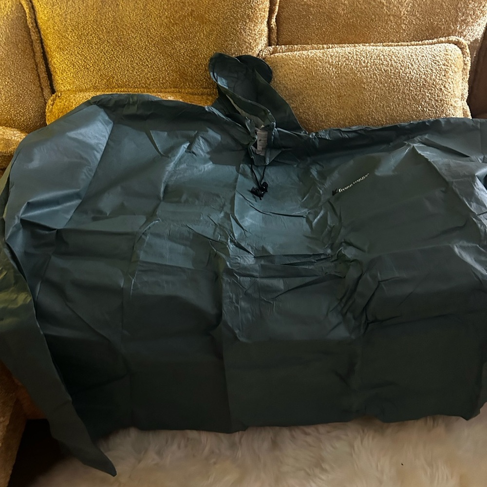 Unisex adult rain poncho